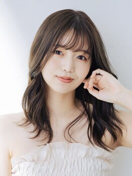 都会の喧騒を忘れさせてくれる落ち着いた空間。大人女性のための上質サロンがここに。