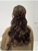 ウェーブ巻きハーフアップ