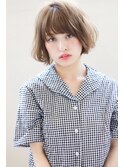厚めバングの大人かわいい束感ノーブルショートボブ