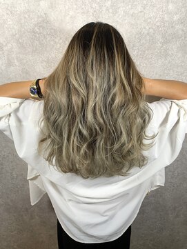 ラフェスタヘア 和歌山駅前店(Lafesta HAIR) 【海外風】【3D】【バレイヤージュ】【シルバーアッシュ】