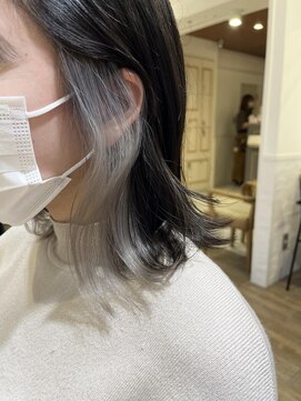 ネオリーブ チロル 横浜西口店(Neolive CiroL.) インナーカラー シルバー グレー 横浜【前田】