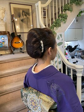 美容室 ティンカーベル きれいめアップ