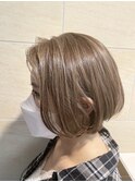 ミルクティーベージュ/艶感ショートボブ