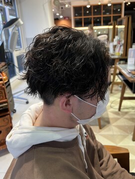 バブ バイネオリーブ(Bab by neolive) メンズヘア センターパートツイストスパイラル スパイラルパーマ