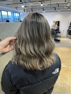 メリー オオサカ(Merly Osaka) アッシュベージュバレイヤージュ