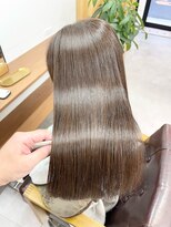 ランプ(Lamp)&nbsp;縮毛矯正/髪質改善/クリスタライジング ビフォアー＆アフター