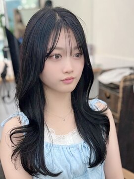 ネオリーブ クーロ(Neolive curro) 韓国前髪顔周り×美髪レイヤー[横浜/縮毛矯正/前髪縮毛矯正]