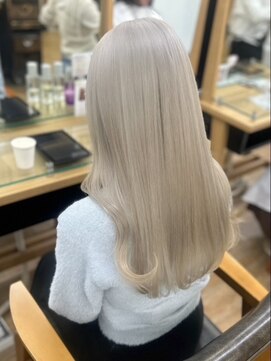 ネオリーブ クーロ(Neolive curro) ハイトーンホワイトグレージュ×ケアブリーチ　メルティカラー