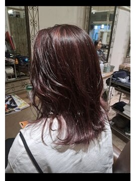 アリュー(allu) ロングレイヤー　レッド系ハイライト