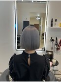 ホワイトグレージュ