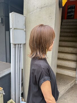 コマド(Comado) 軽やか外ハネ×大人ボブ