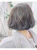 透けるシルバーグレージュ