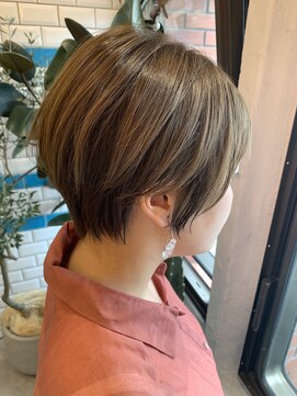 シー バイ ロンド 新宿(Sea by Lond) 【MISA】カーキグレージュカラーの大人ショートヘア♪