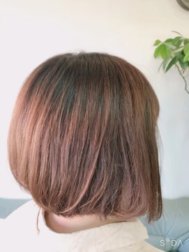 アトリエルージュ 前下がりボブ