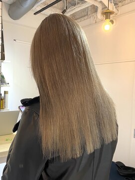 エイス 梅田 中津(Ace) ミルクティーベージュ