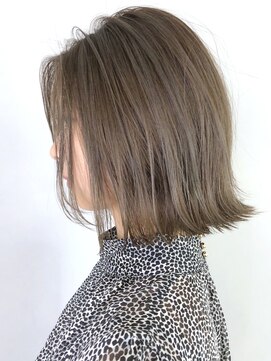 アイティー バイ アルバム 中野店(IT by ALBUM) グレージュハイライトボブ_カーキグレージュマッシュ_ba318702