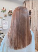 ピンクベージュ