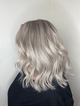 ワールドオーダー 天王寺店(WORLD ORDER) ホワイトブロンド　村上大樹