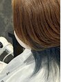 ルクールヘアアンドビューティー 燕三条店 インナーブルーでクールに!耳かけしてもアップにしても可愛い!