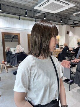 アドア 横浜(ADORE) 【ADORE横浜】オリーブグレー×切りっぱなしボブ