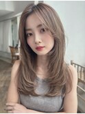 ロングレイヤーカットハッシュカット内巻きブリーチなしベージュ