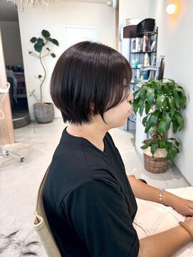 ファムバイアヴァンス(Femme by AVANCE.) ミニウルフシンプルだけど計算された美フォルムボブ