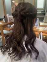 ヘアーアンドメイク ビス(HAIR&MAKE bis)&nbsp;ハーフアップアレンジ