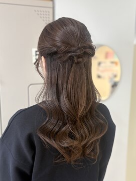 リブレ(LIBRE+hp) 【恵比寿LIBRE/ARISA】お呼ばれに♪ナチュラルハーフアップ