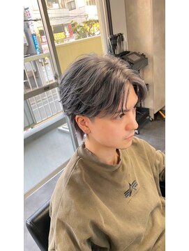 エン 四街道店(en) ＊シルバー×ローライト＊【四街道/フェザーショート】