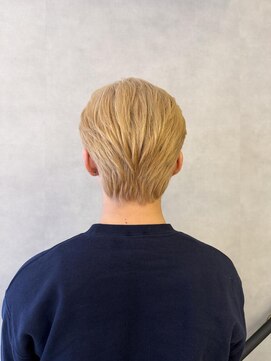 ヴィサージュメゾン(VISAGE maison) ブロンドかきあげリバースショート