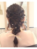 メルア(Merua)&nbsp;４つ編みダウンヘアセット