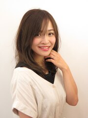 朝の時短を叶えるゆるツヤヘアデザイン