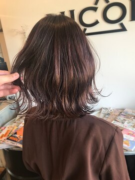 ホワイト(WHITE HAIR@NICOLA) ゆるふわボブ