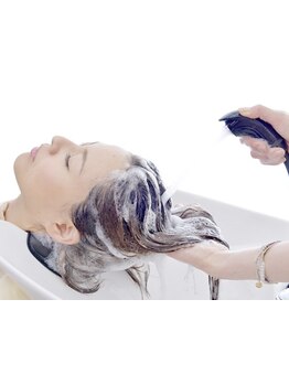 【亀有駅/ヘッドスパ】NEWスパ登場☆スッキリ爽快な炭酸ソーダスパで頭皮の汚れを落とし血行促進◎