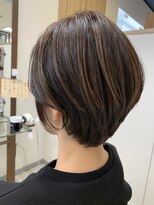 ステララヴェスト(Stella L'ovest) ショートボブ