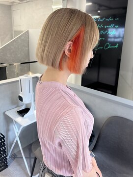 ファイブバイジエクト 堀江(FIVE by The Ect) 似合わせカット×ハイトーンミルクティー×インナーオレンジ13