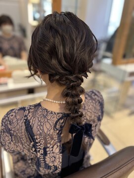 ブルジオン(BOURGEON by B.C.B.G) およばれヘアセット