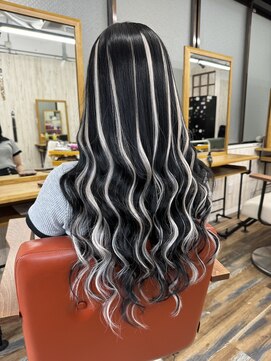 ヘアスタジオワン 藤沢店(HAIR STUDIO ONE) ブラックハイライト