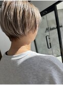 【栗本浩司】ショートボブ×シルバーブリーチ