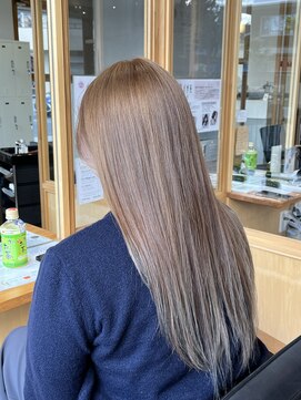 フェリアファム 北千里(FERIA fam) 透明感ベージュ