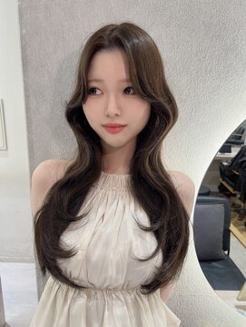 ジーナ 福岡天神(Zina) 韓国/くびれヘア/ハッシュカット/レイヤー【Zina福岡天神】