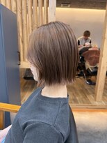 モデロ(Modelo)&nbsp;透け感ベージュボブで柔らかい大人ヘア