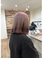 ロム(Lom) 切りっぱなしボブ × モーヴピンク