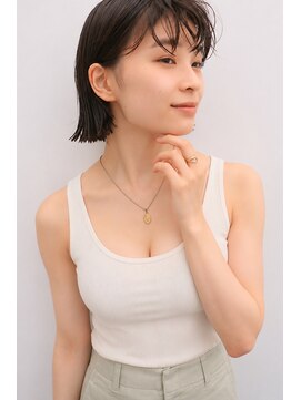 ドロップ(drop) 大人の外ハネ切りっぱなしボブ