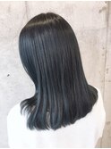 毛先に厚みを残してイルミナカラーディープシー★