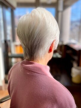 アクティフ(actif) 40代50代60代70代 耳かけショート -名古屋の美容室actif-