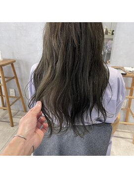 ミント(mint) 緑みたっぷりなオリーブグレージュ！