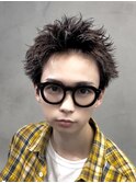 渋谷メンズスパイキーショートパーマ短髪アップバング刈り上げ