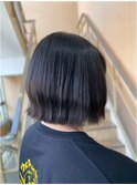 切りっぱなしボブ×透明感グレージュ