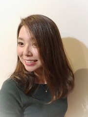 ニュアンシーなゆる髪で今旬のこなれ感を。大人美人巻き